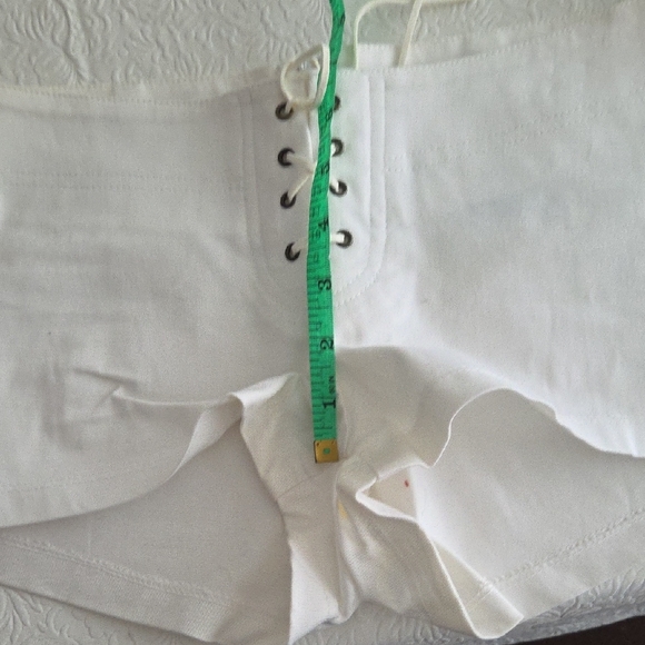 5th & Ocean White Lace-Up Shorts - Picture 8 of 9